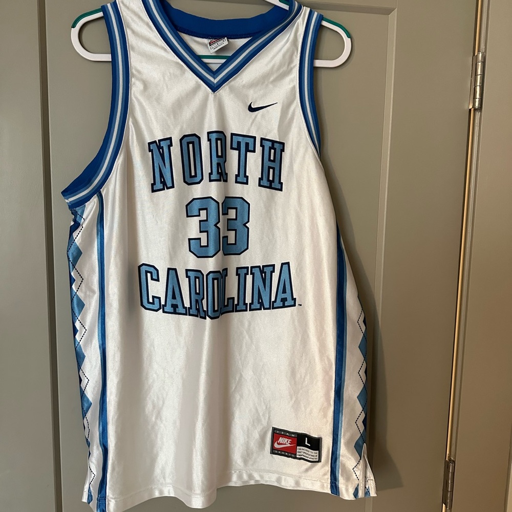 Vintage L UNC basketball jersey #33 Antawn Jamison Nike